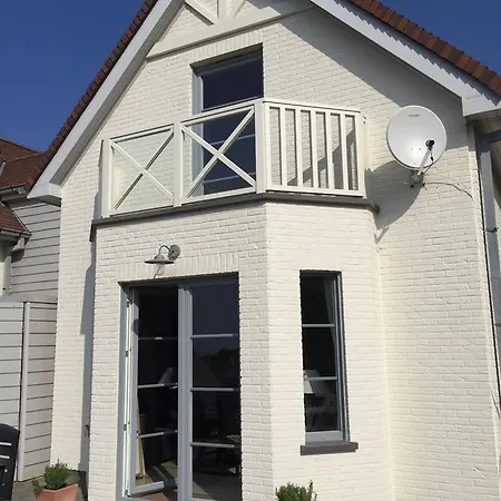 Le Grand Bleu Villa *